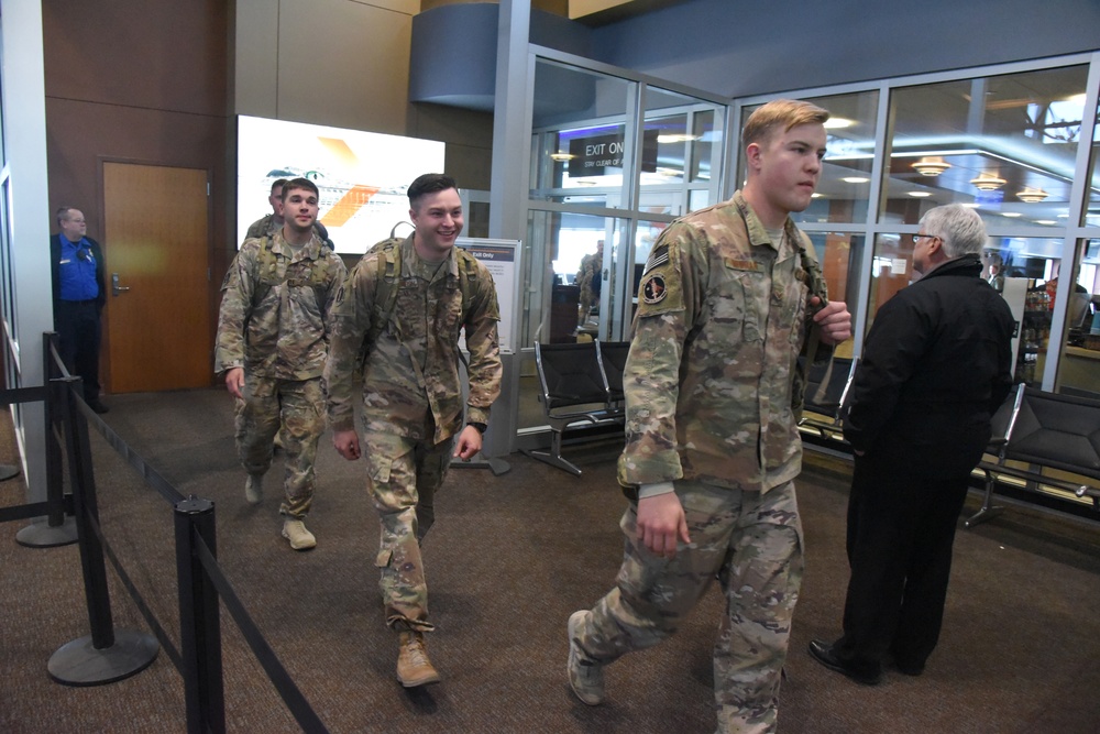 Fifteen 119th Wing members return from deployment