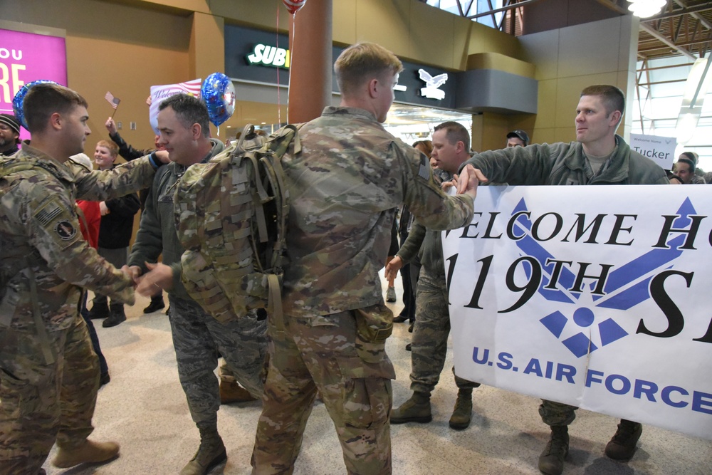 Fifteen 119th Wing members return from deployment