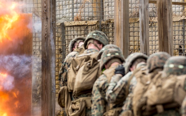 V3/8 0351's participate in a Breach Range