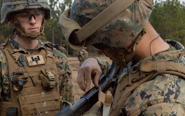 V3/8 0351's participate in a Breach Range
