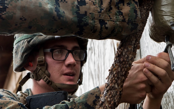 V3/8 0351's participate in a Breach Range