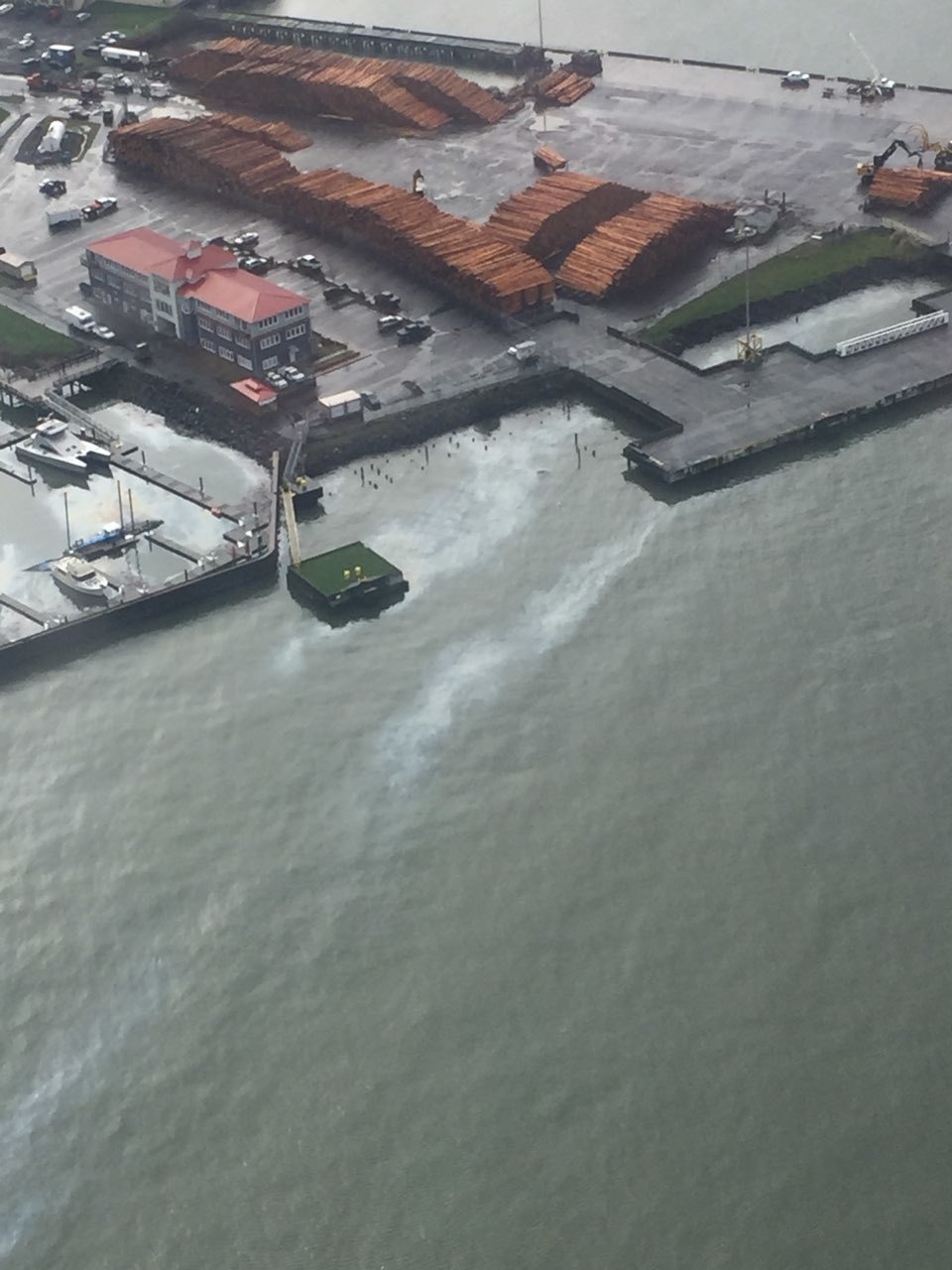 Coast Guard responding to oil sheen in Astoria, Oregon