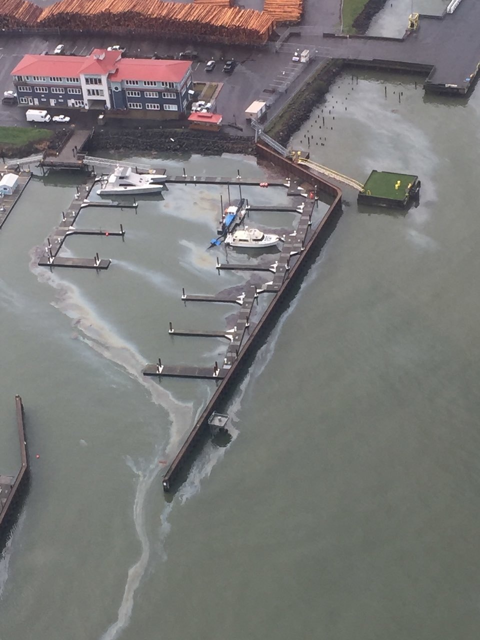 Coast Guard responding to oil sheen in Astoria, Oregon