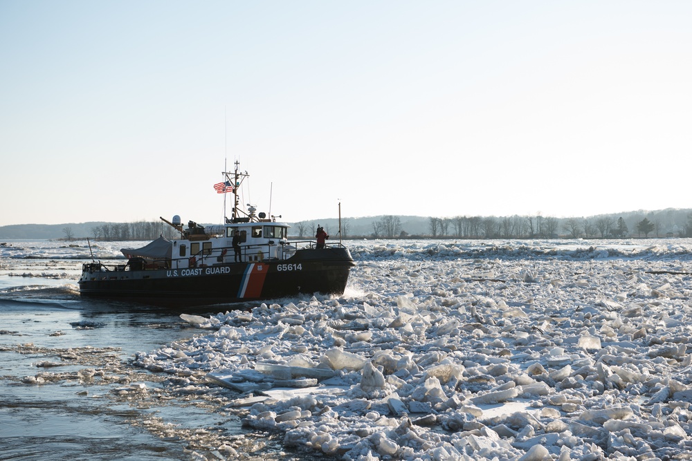 Coast Guard continues to break ice on the Connecticut River