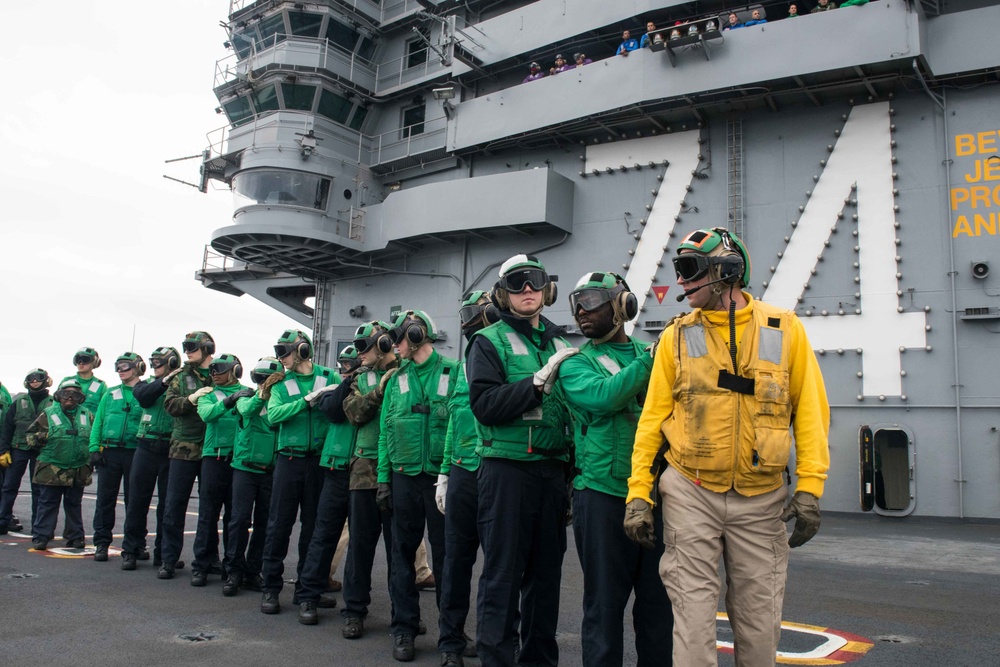 Sailors conduct flight deck drills