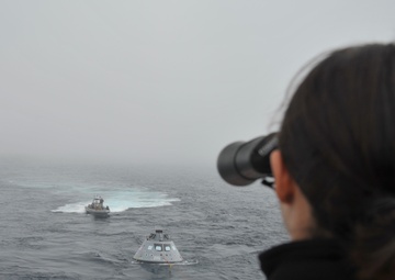 USS Anchorage Assists NASA Engineers with URT-6