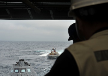 USS Anchorage Assists NASA Engineers with URT-6