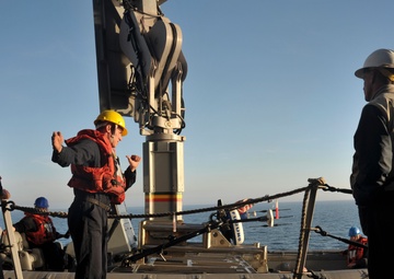 USS Anchorage Assists NASA Engineers with URT-6