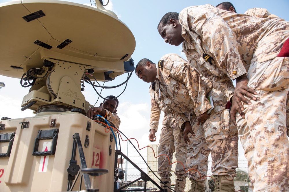 CJTF-HOA shares communications expertise with Djiboutian military partners