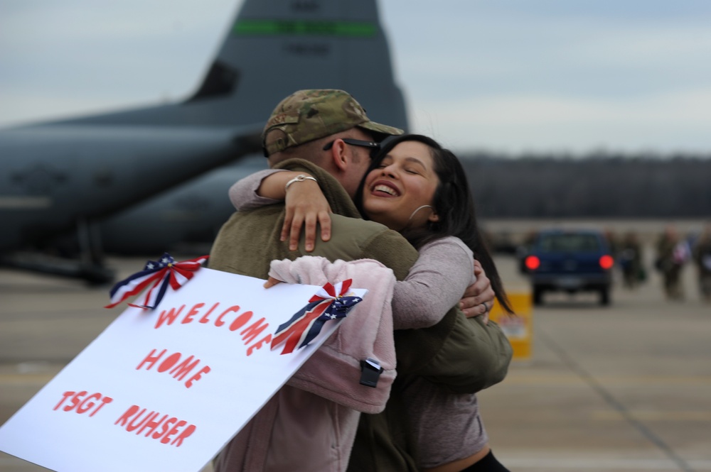 61st Airlift Squadron redeployers