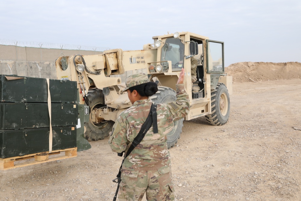 Iraqi Security Forces recieve organizational clothing and individual equipment from Coalition