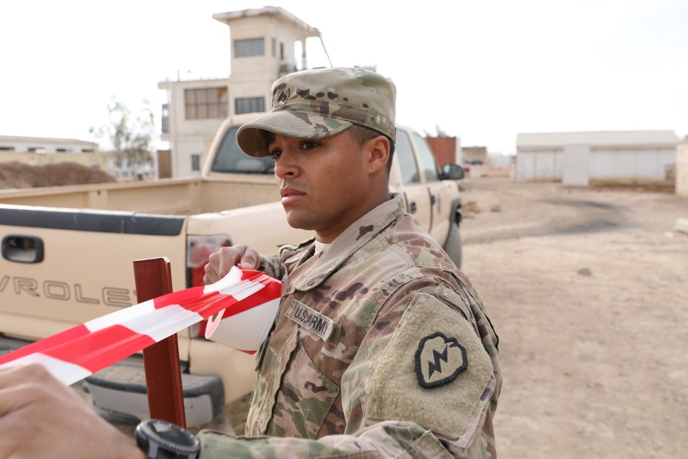 Iraqi Security Forces recieve organizational clothing and individual equipment from Coalition