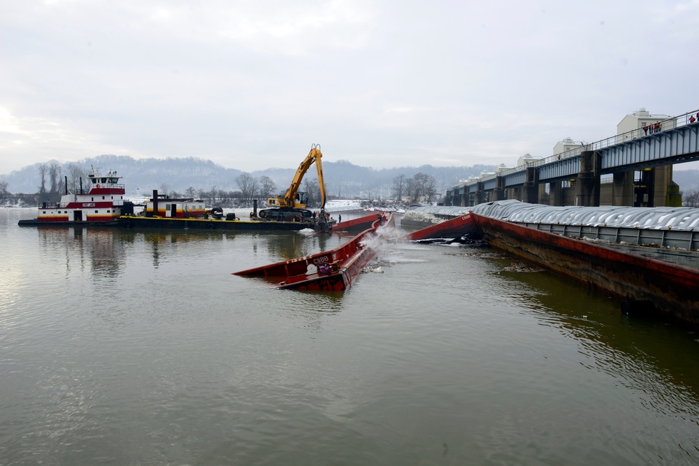 Unified command begins removal of barge breakaways on Ohio River
