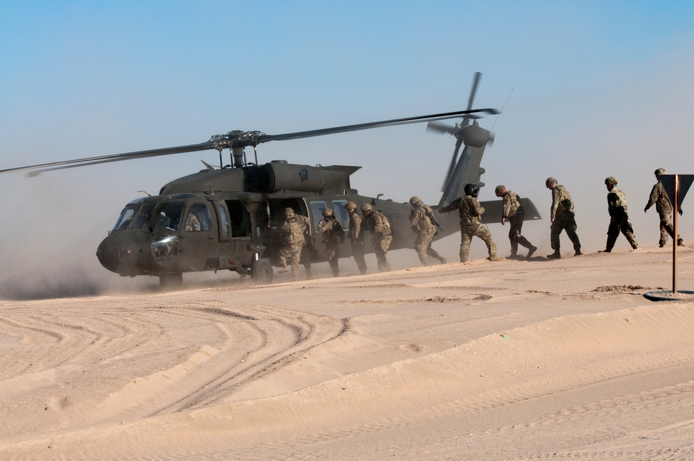 UH-60 picks up exiting force protection Soldiers