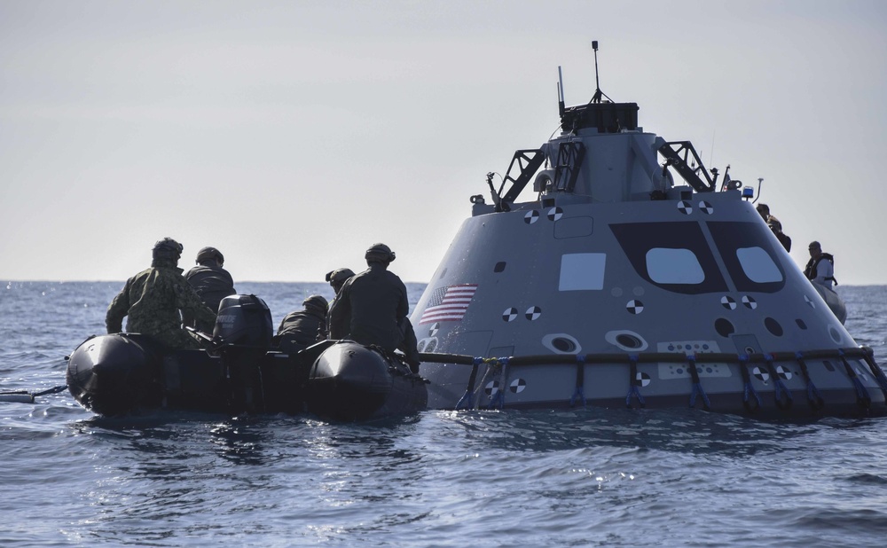 USS Anchorage (LPD 23) Retrieves the NASA Orion Test Article