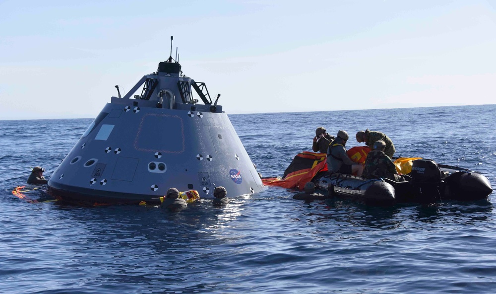 USS Anchorage (LPD 23) Retrieves the NASA Orion Test Article