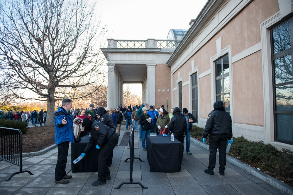 Volunteers Participate in Wreaths Out at Arlington National Cemetery