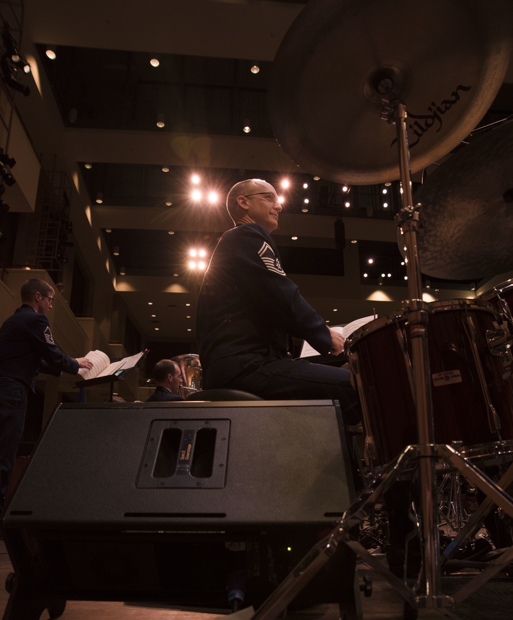 Air Force Concert Band performs Guest Artist Series