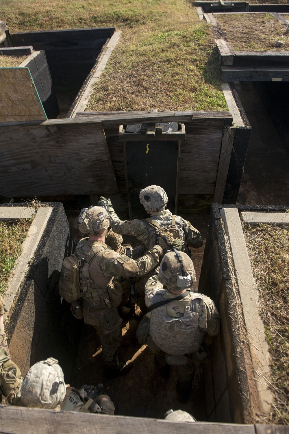 “Attack” company tackles live fire exercise