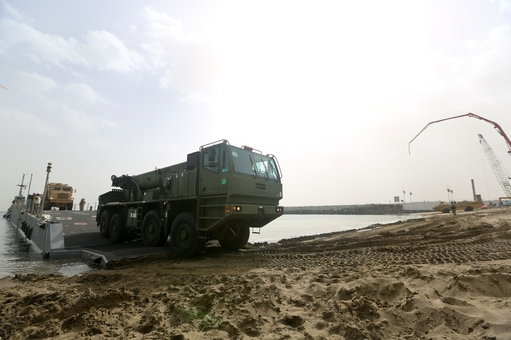 SPMAGTF-Native Fury conducts beach operations