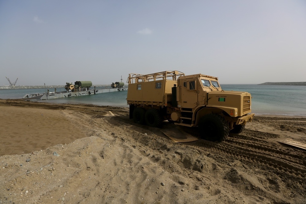 SPMAGTF-Native Fury conducts beach operations