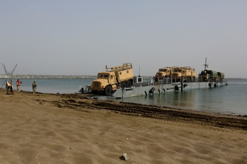 SPMAGTF-Native Fury conducts beach operations