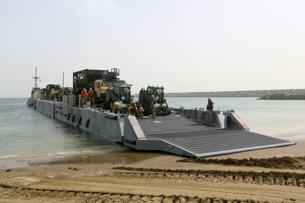 SPMAGTF-Native Fury conducts beach operations