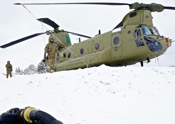 1ACB fuelers, crewmembers conduct Jump FARP training