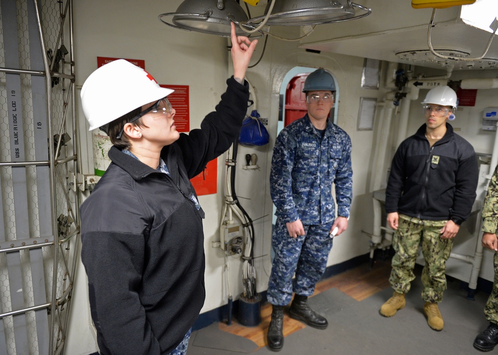 Blue Ridge Sailor gives stretcher bearer training