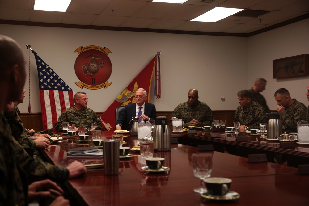 II MEF welcomes Secretary of Defense