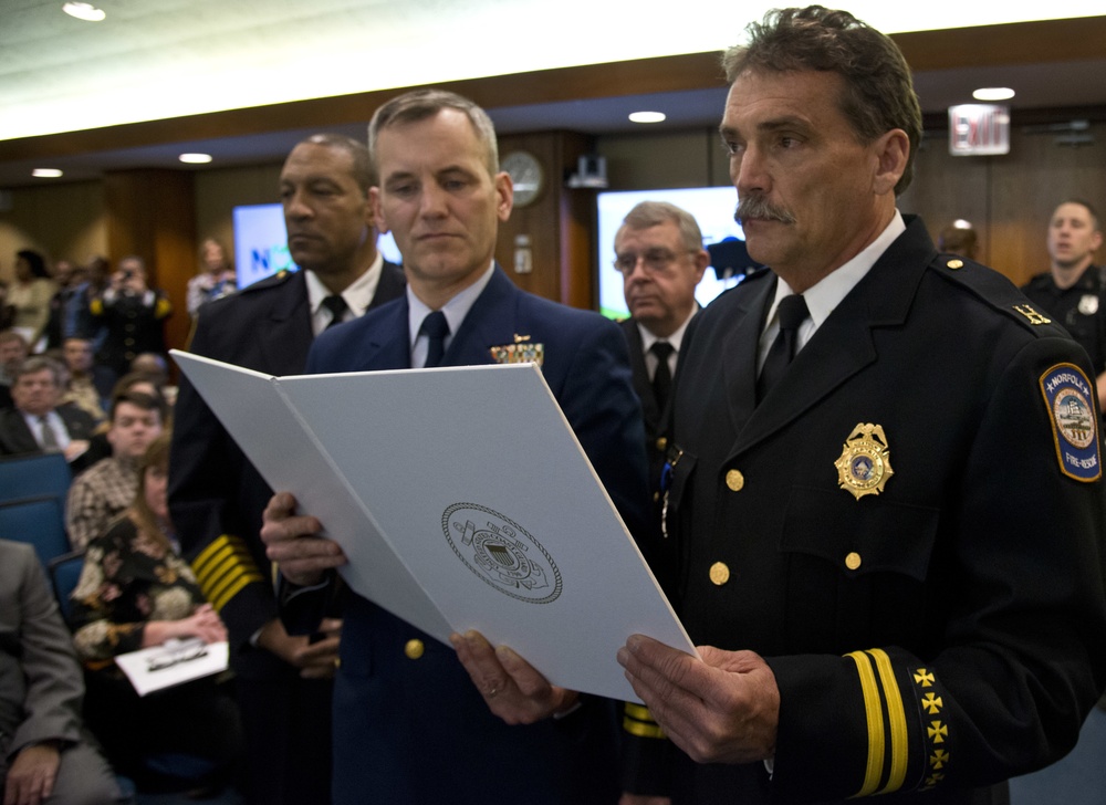 Coast Guard recognizes Norfolk Fire and Rescue Captain, Police Officer for heroism