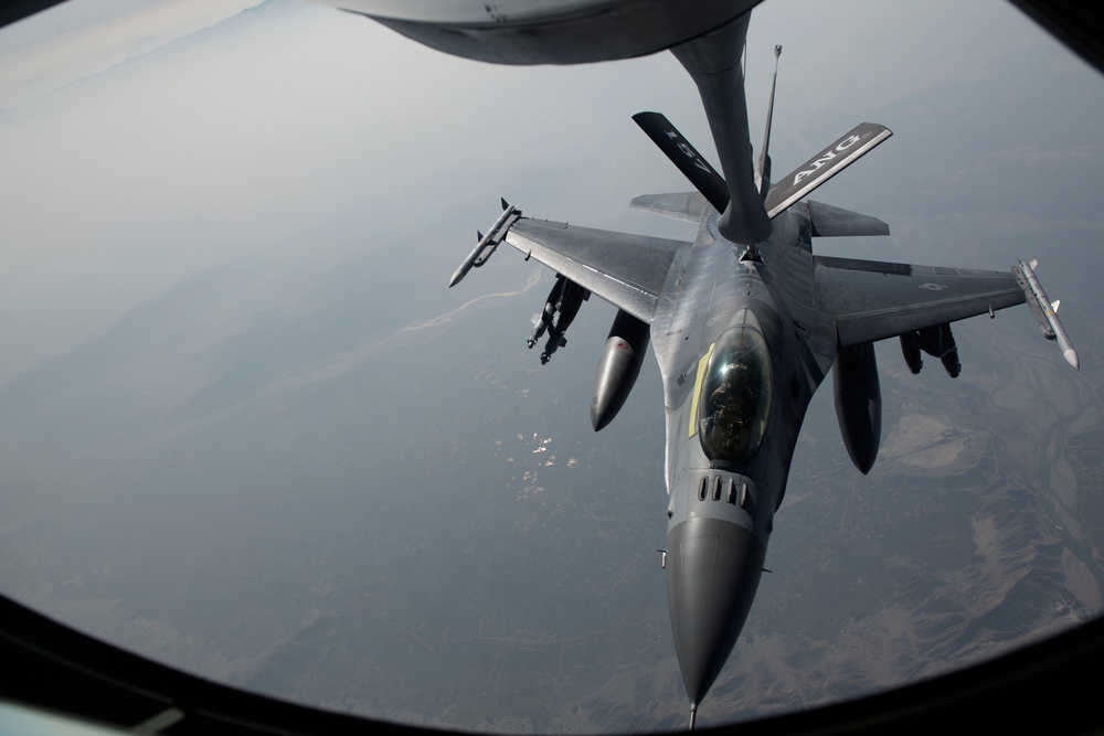 340th Expeditionary Air Refueling Squadron Detachment 1 refuels F-16's and A-10s