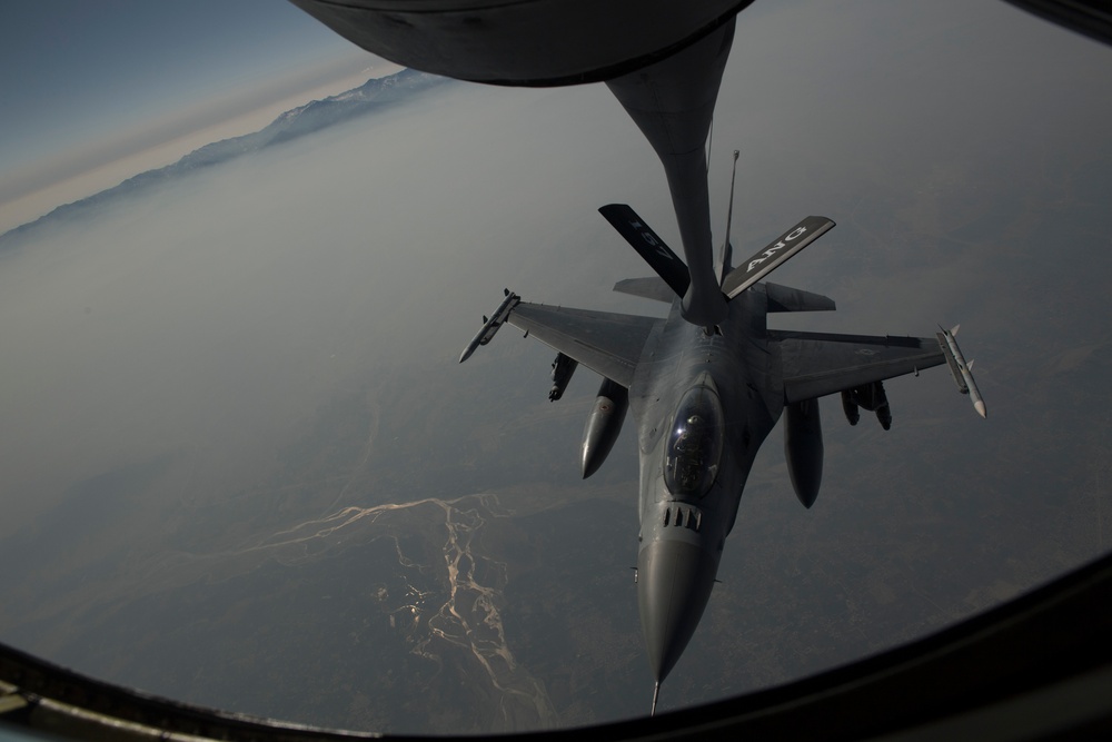 340th Expeditionary Air Refueling Squadron Detachment 1 refuels F-16's and A-10s