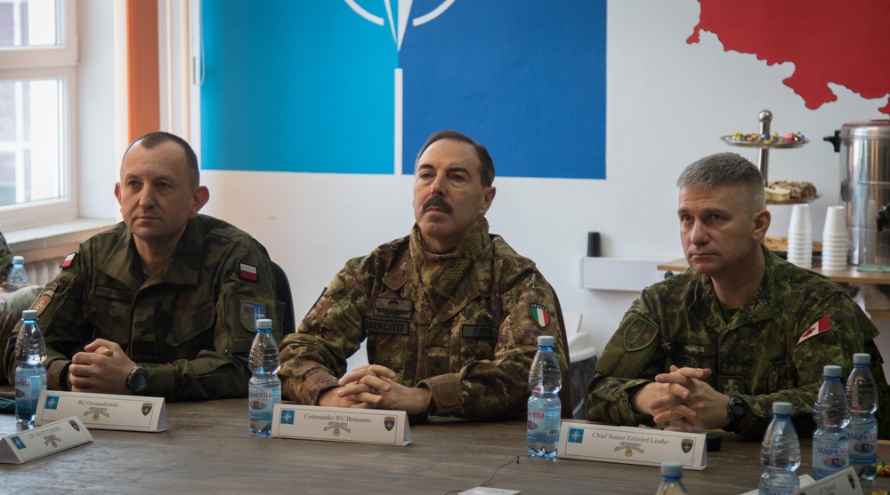 NATO JFC Commander visits Battle Group Poland