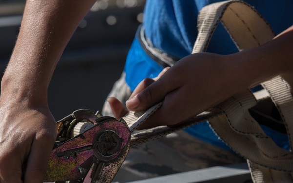 94 AMU, 27th AMU Weapon Load Comp