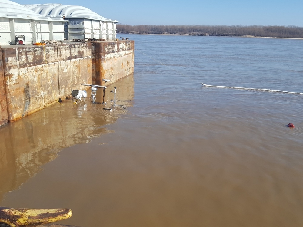Coast Guard responding to sunken vessel on lower Mississippi River