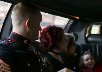 Marine recruiter steps in for a father daughter dance