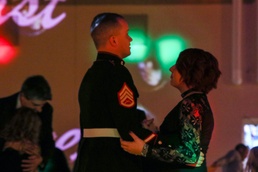 Marine recruiter steps in for a father daughter dance