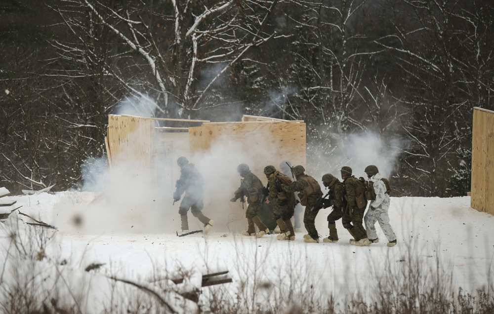 Reserve Marines test their limits in exercise Nordic Frost 18