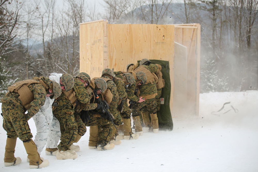 Reserve Marines test their limits in exercise Nordic Frost 18