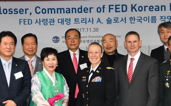 Col. Schlosser receives Korean name at friendship ceremony
