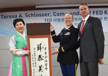 Col. Schlosser receives Korean name at friendship ceremony