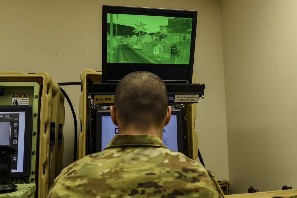 WVNG Soldiers Operate Tank Simulator