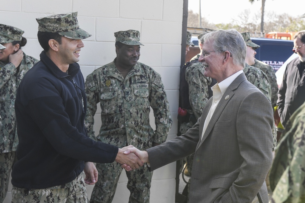 Congressman visits NAVSTA Mayport fire station