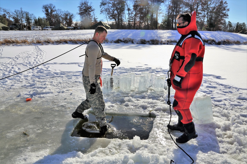 CWOC students fight chill factor in cold-water immersion training at Fort McCoy