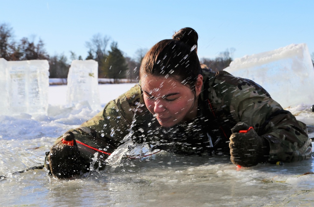 CWOC students fight chill factor in cold-water immersion training at Fort McCoy