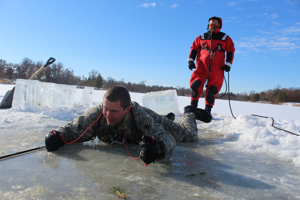 CWOC students fight chill factor in cold-water immersion training at Fort McCoy