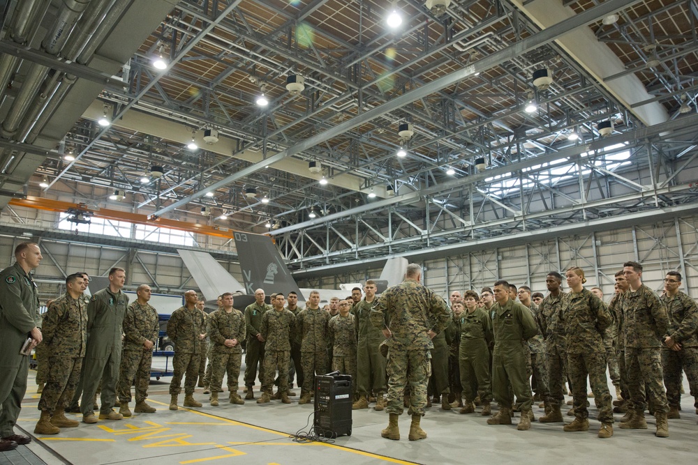 ACMC Visits VMFA-121