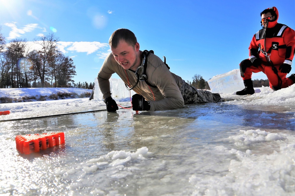 CWOC students fight chill factor in cold-water immersion training at Fort McCoy