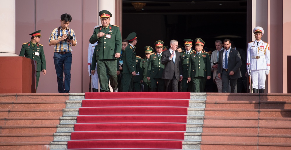 SD travels to Vietnam
